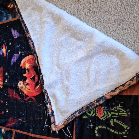 🐄Cat Halloween lap blanket 29 x 39 - Picture 6 of 6